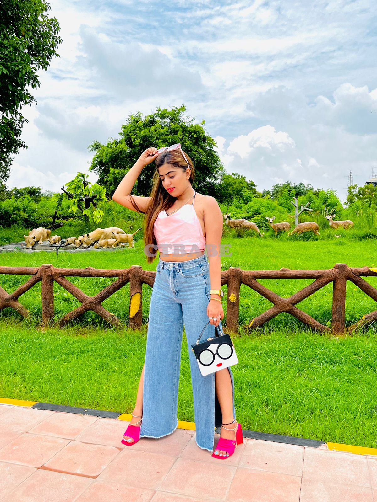 Independent call girl available for hotels in low rate