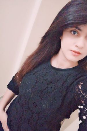 Airhostess call girl available in Pune for giving escort service