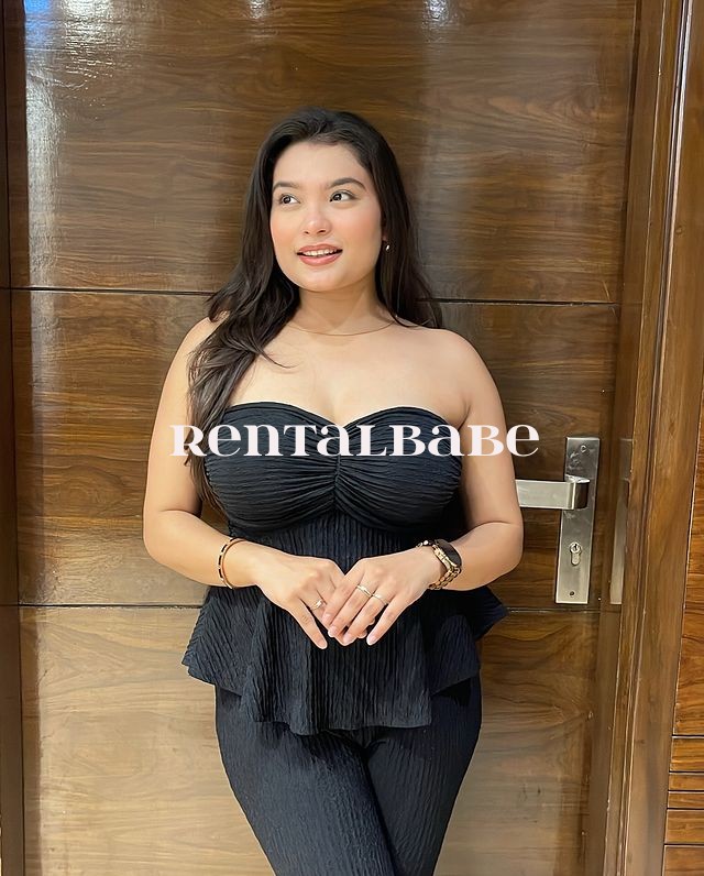 Himani VIP call girl service available in agra
