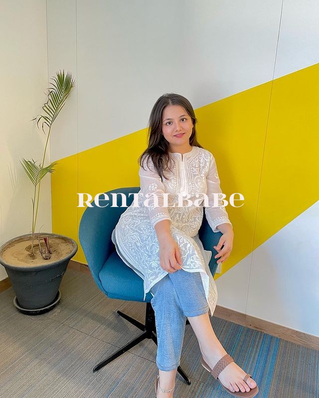 Tanuja Best VIP call girl service available in bangalore